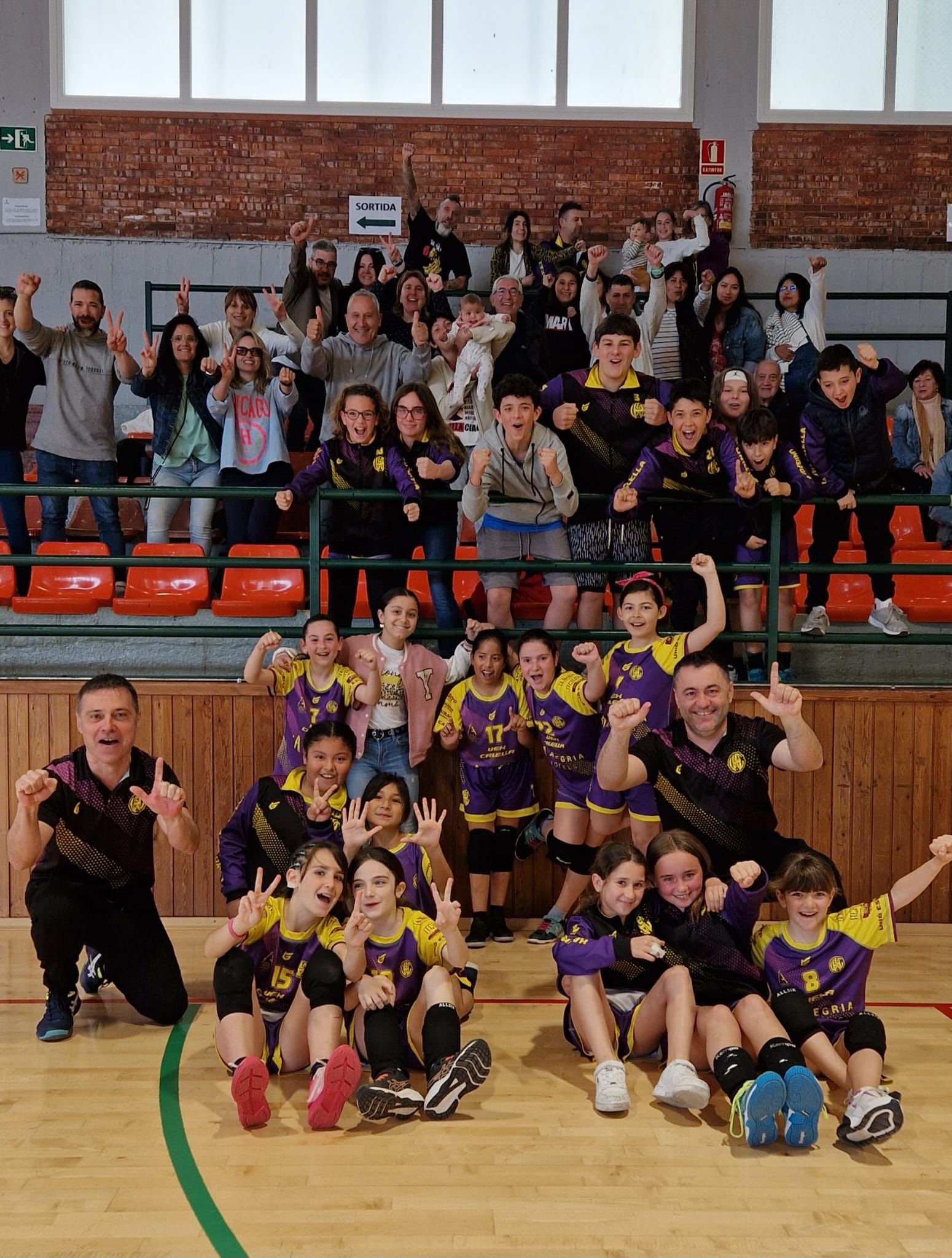 UEHC Benjamí Lila vs AEH. LES FRANQUESES NEGRE FM 12-4