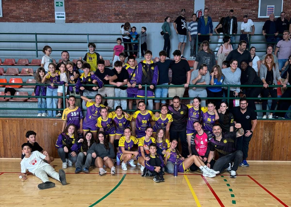 UEHC Juvenil F vs CH VILAMAJOR A 2-37