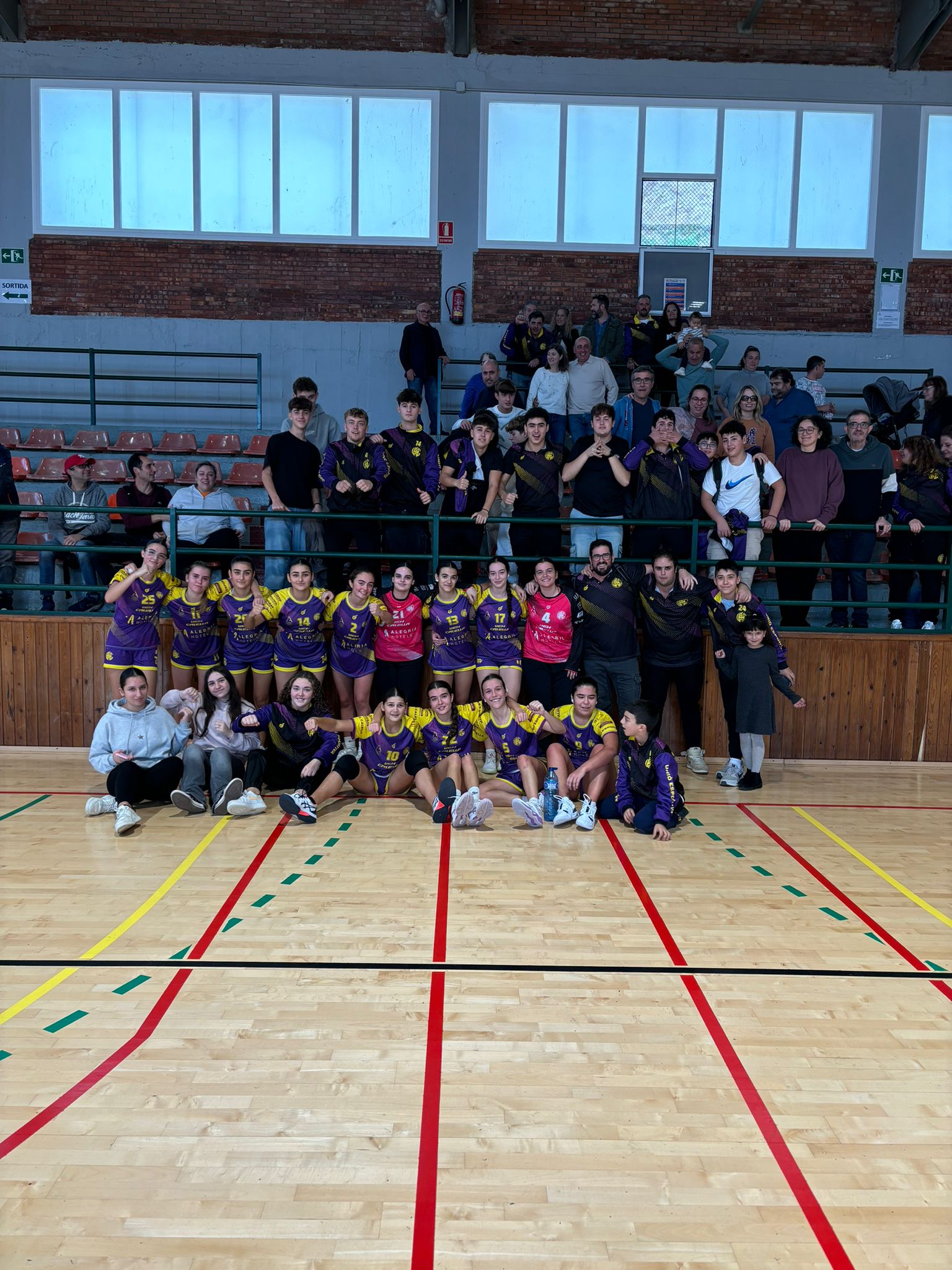 UEHC Juvenil F vs BM POLINYA 9-26