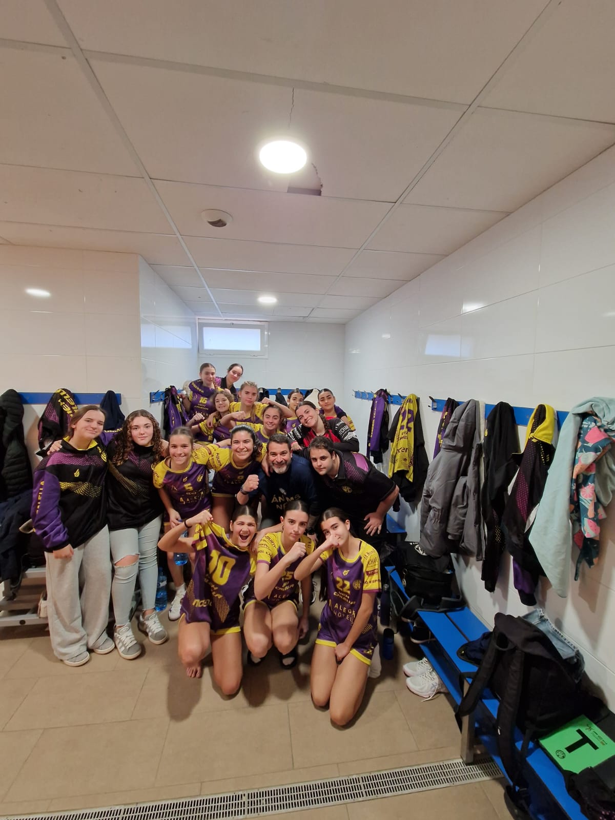 UEHC Juvenil F vs CE. HANDBOL VENDRELL 5-26