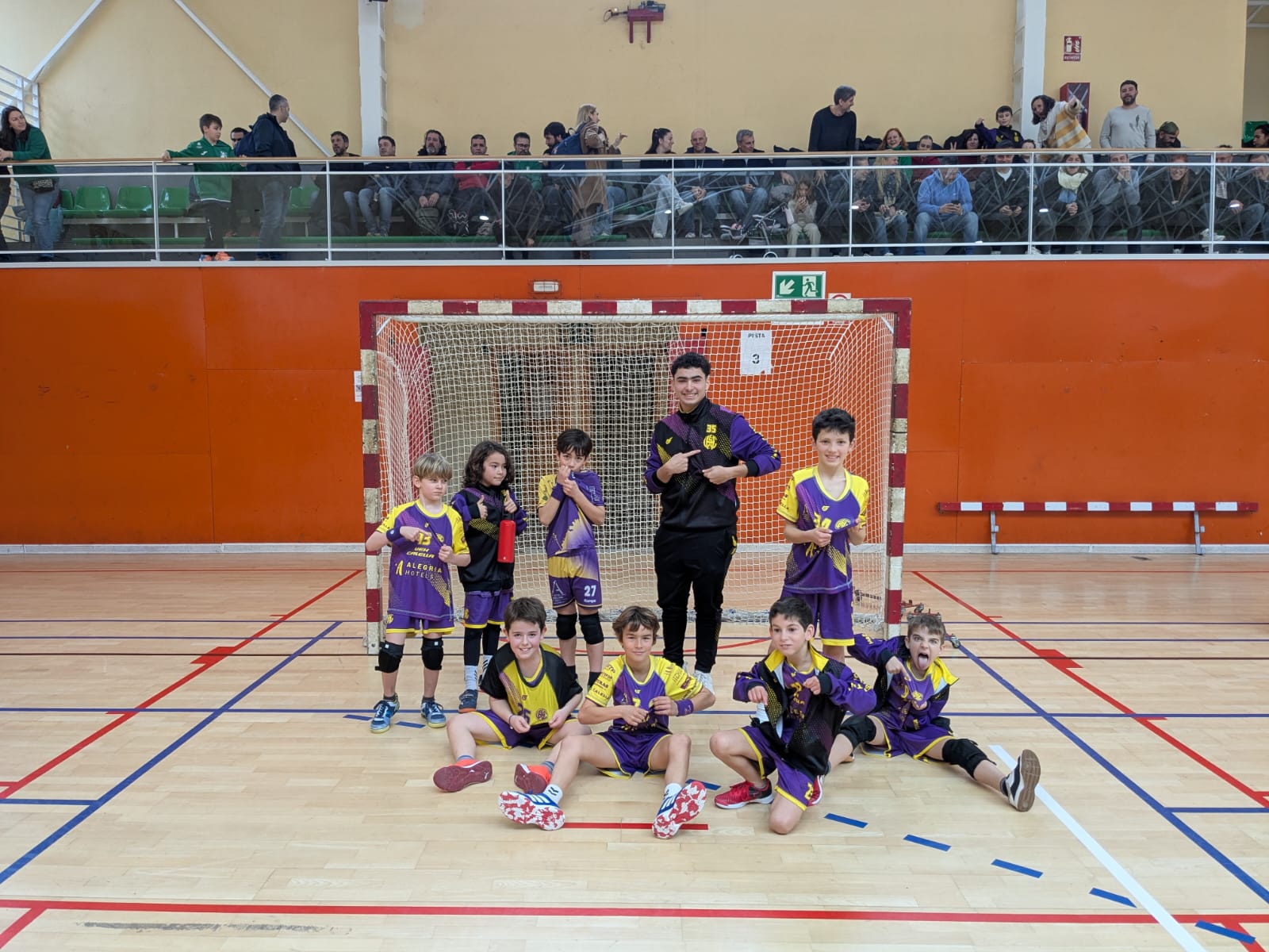 AEH LES FRANQUESES NEGRE vs UEHC Benjamí 6-10