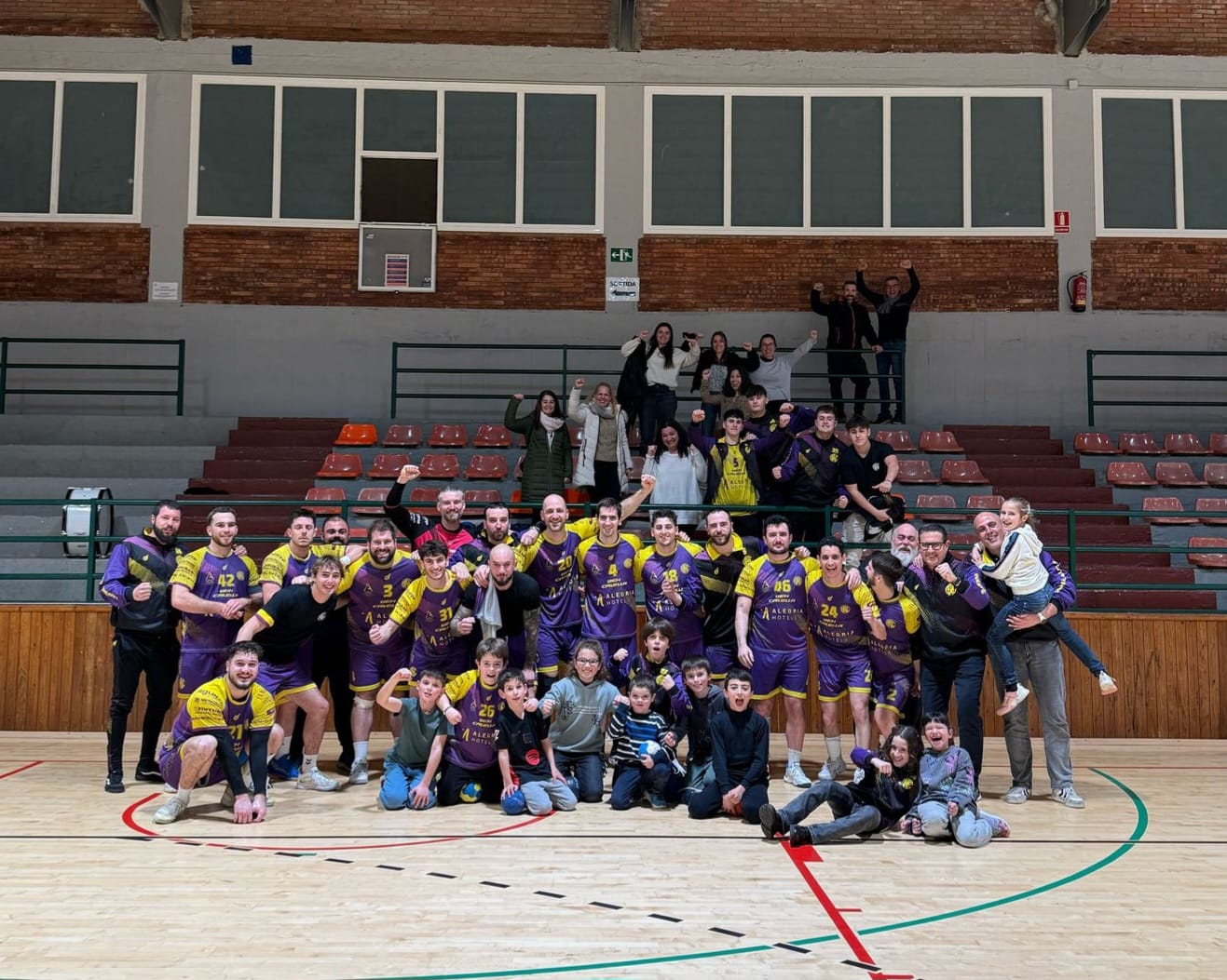 UEH CALELLA A vs HANDBOL LA GARRIGA A 29-27
