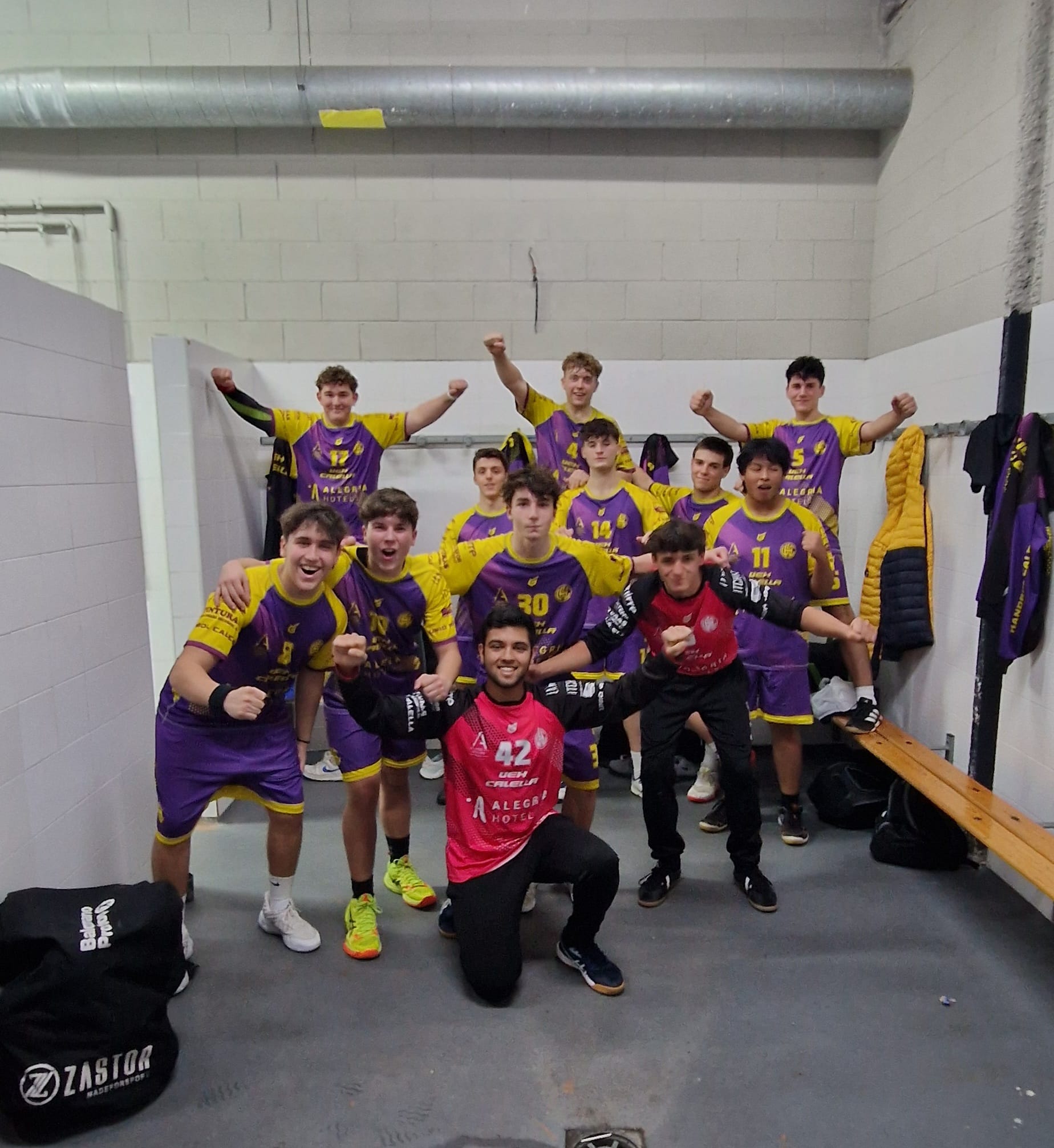 HC SANT BOI B vs UEHC Juvenil M 24-24