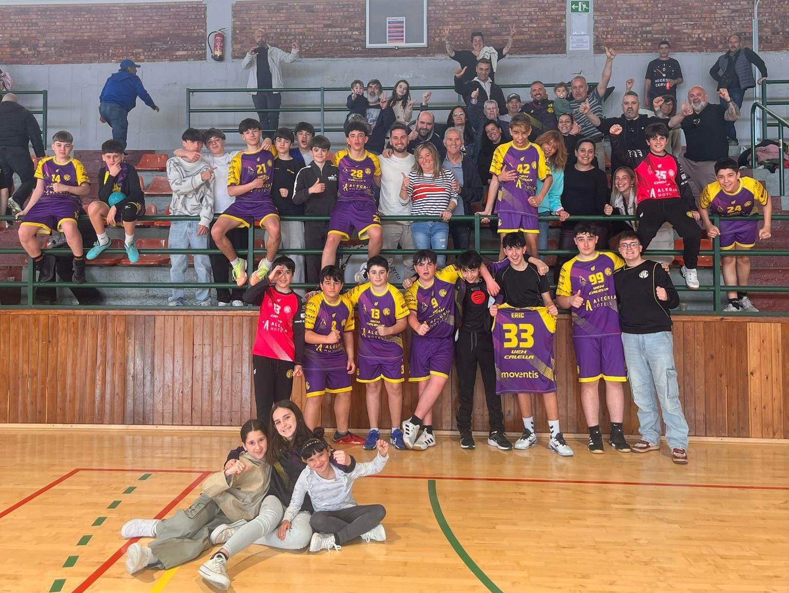 UEHC Infantil vs H. SANT CUGAT GROC 33-31