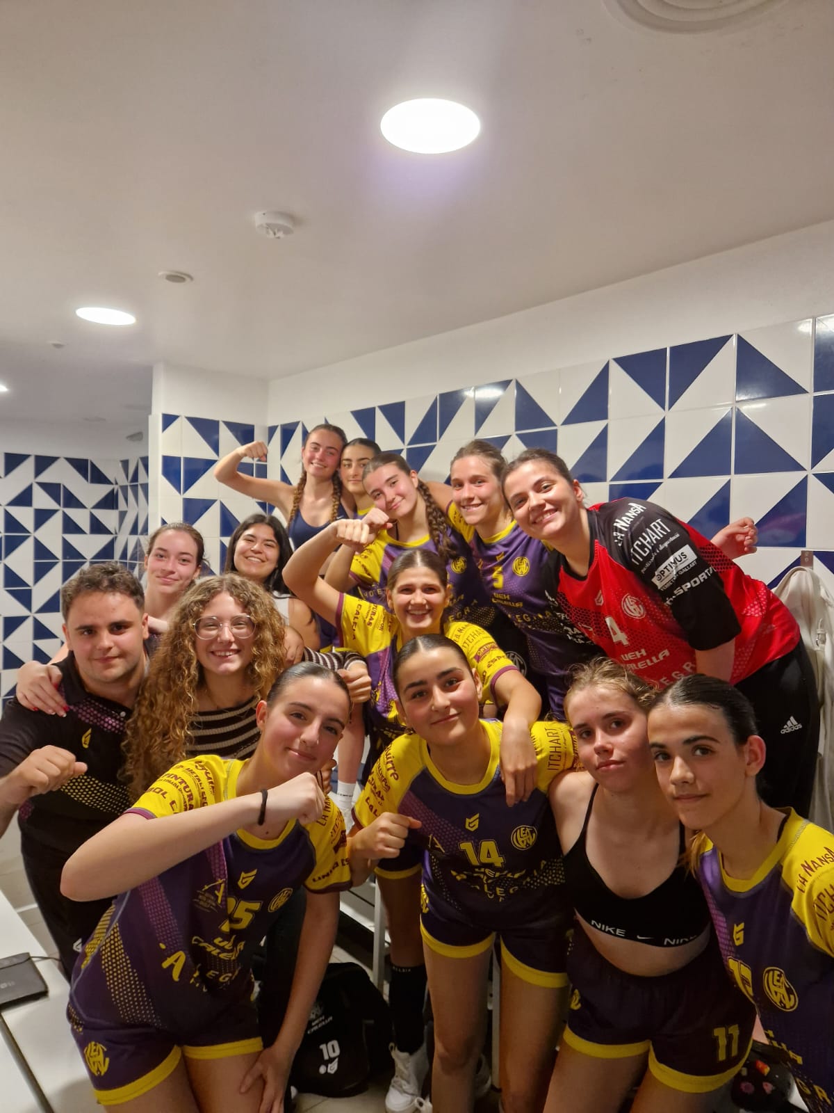 C.H. SANT ANDREU B vs UEHC Juvenil F 35-6